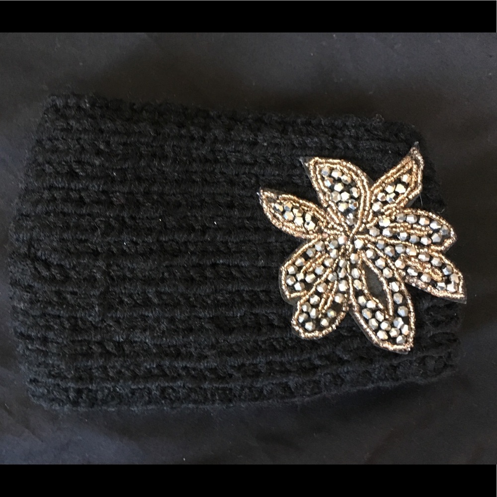 Gorgeous Nostalgic styled Ear Warmer head piece